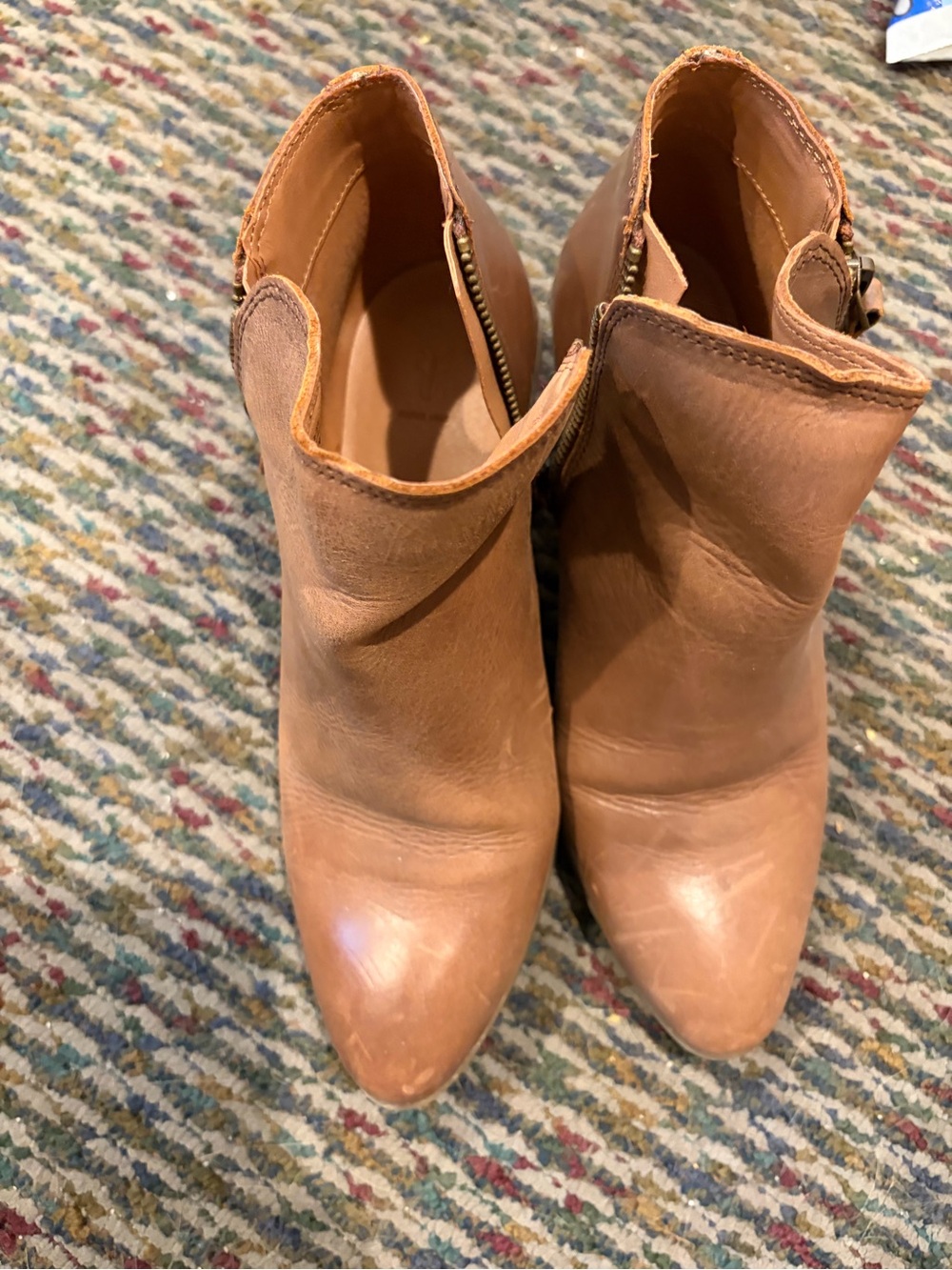 Women’s Tan Leather Ankle Boots